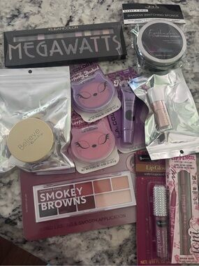 Makeup and beauty LOT of 10 - various makeup items unused and unopened